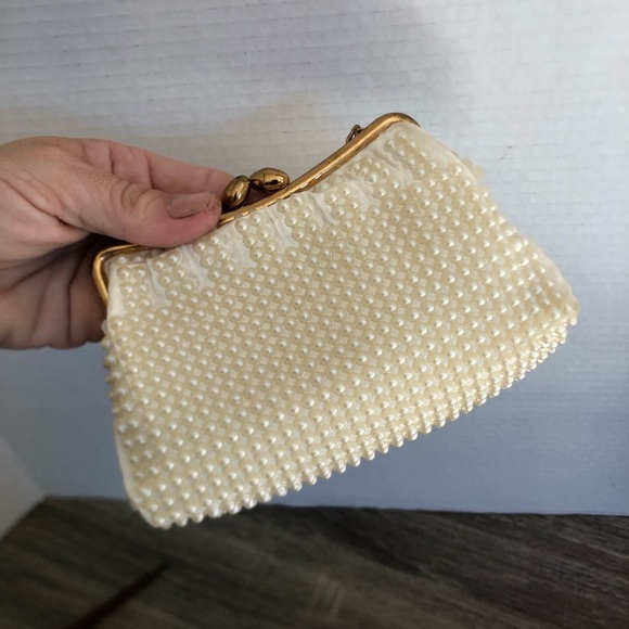 Vtg Faux Pearl Beaded Kiss Lock Clutch - Picture 14 of 14